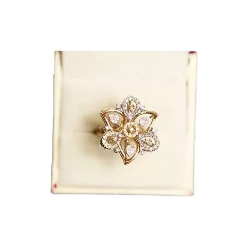 Beautiful flower diamond ring